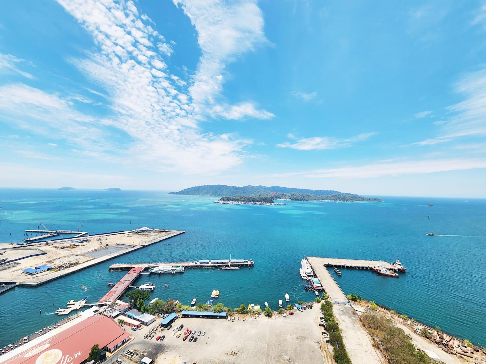 Jesselton Quay Kota Kinabalu City Centre By Lw Suites Buitenkant foto